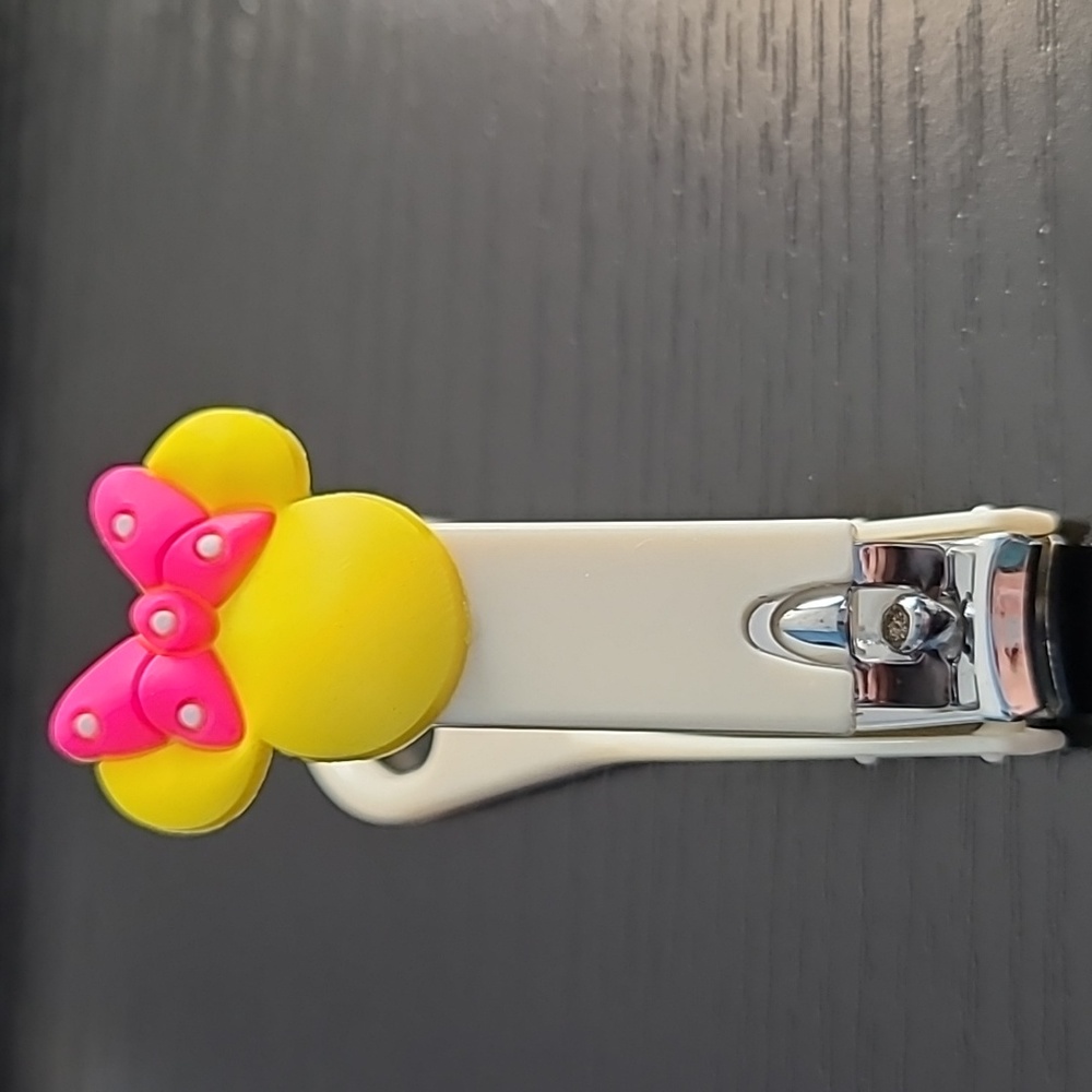Disney Minnie Mouse Inspired Nail Clipper - Picture 2 of 4